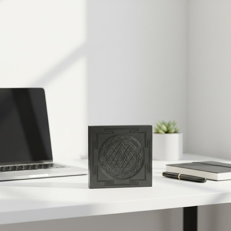 KARUNGALI SHREE YANTRA