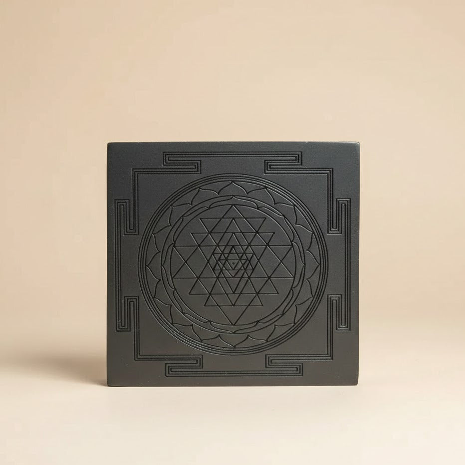 KARUNGALI SHREE YANTRA