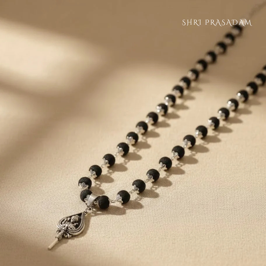 Lord Murugan Locket With Premium Karungali Mala